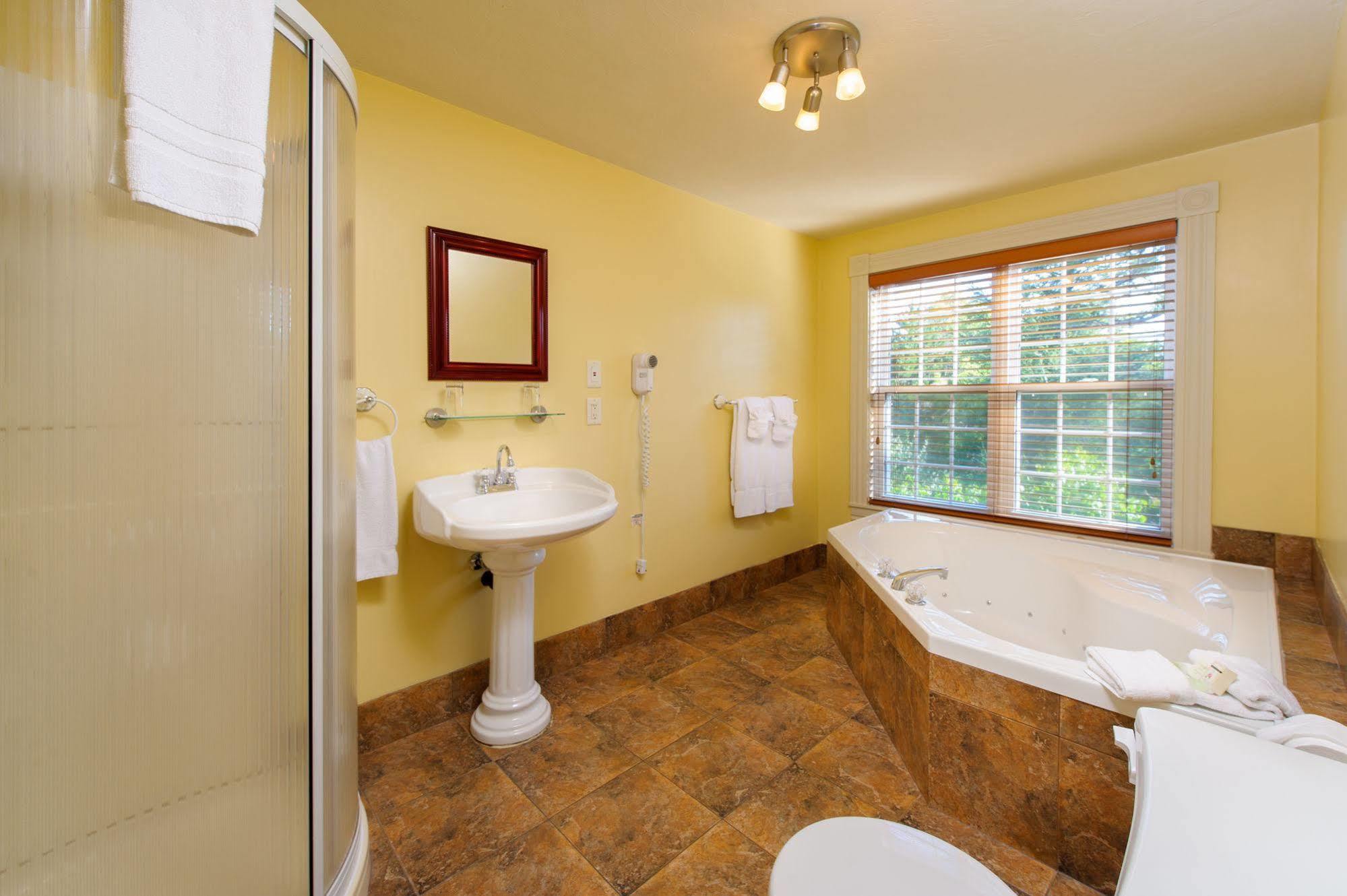Auberge Gabriele Inn Shediac Ngoại thất bức ảnh